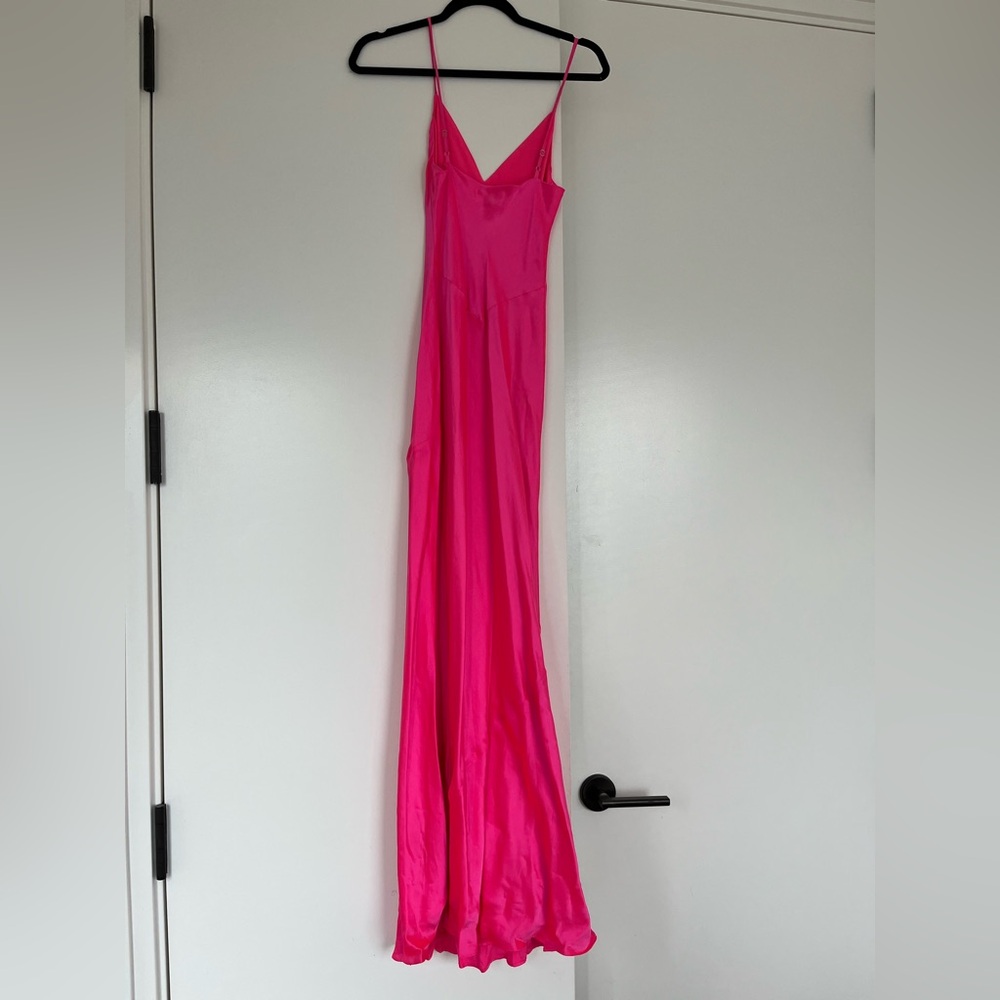 L’AGENCE Silk Gown - Picture 4 of 9